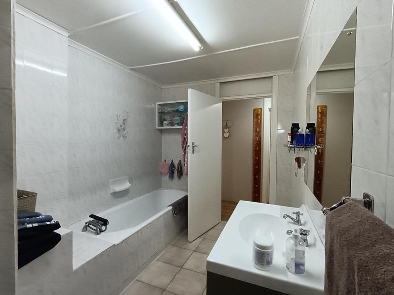 5 Bedroom Property for Sale in Bergsig Eastern Cape